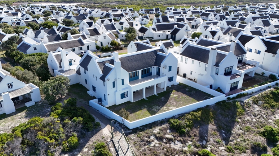 5 Bedroom Property for Sale in Struisbaai Western Cape